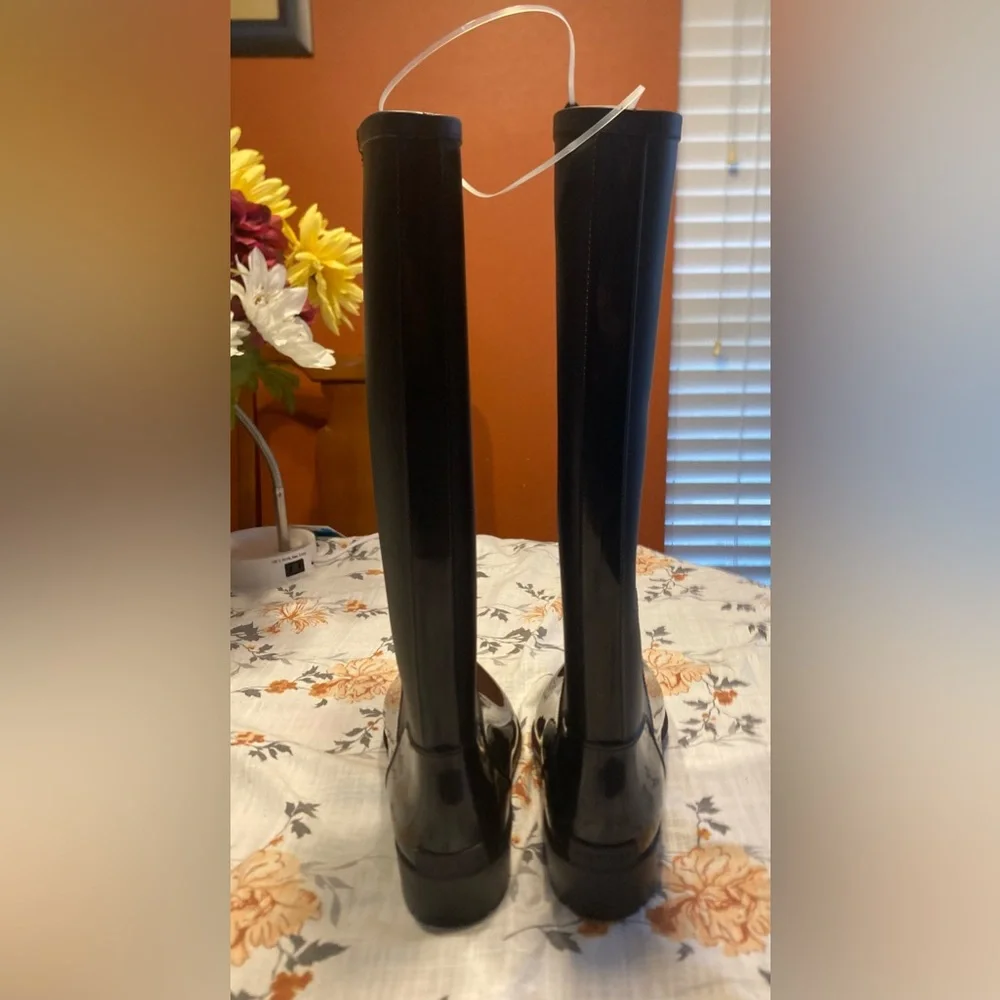 NEW Tommy Hilfiger Women's Karissa Rain Boot Size 11M